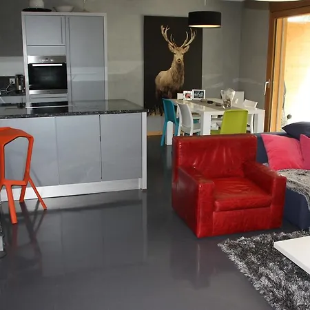 Muverans 2 Apartment *